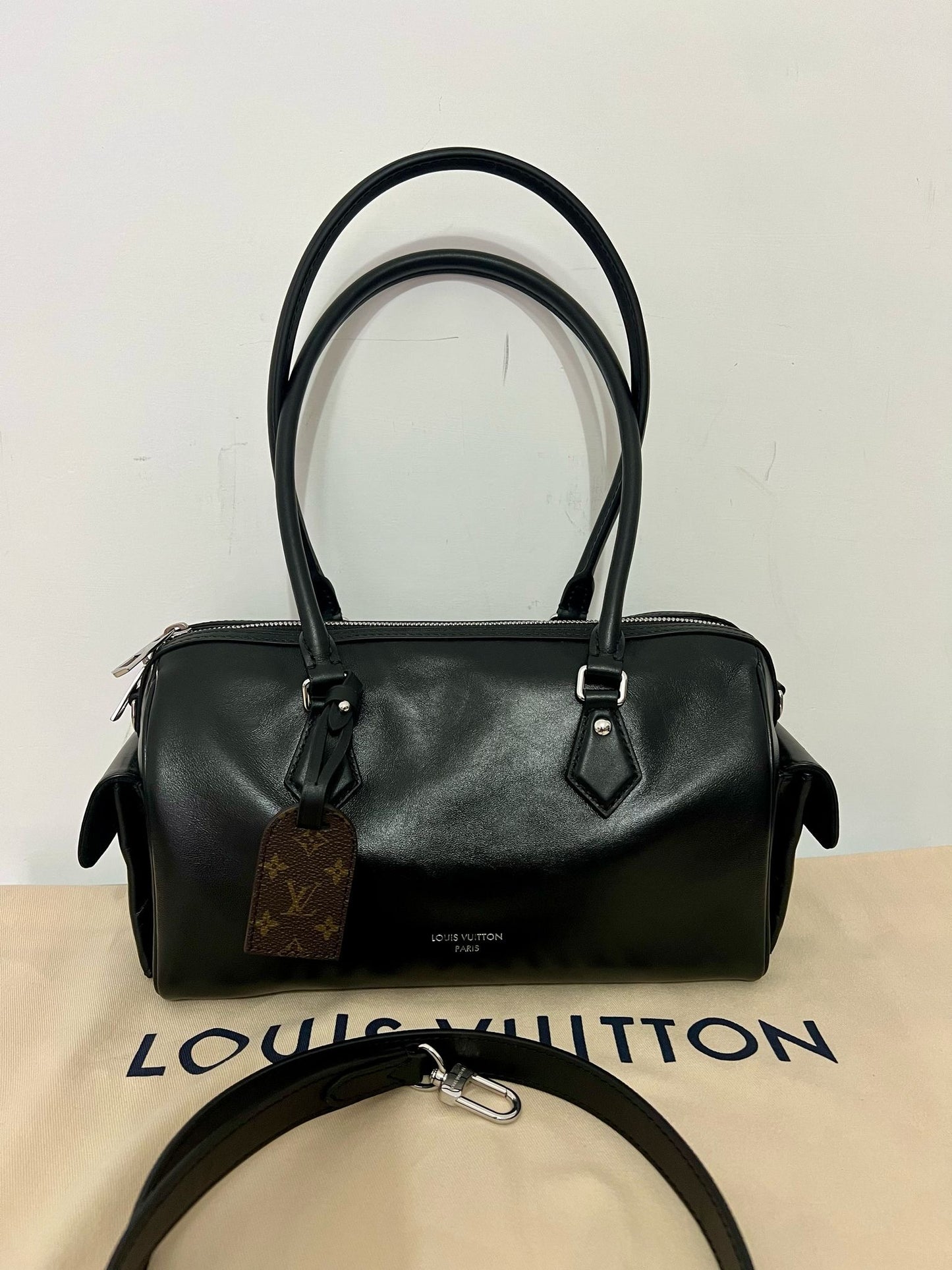 LV speedy cargo Vibe