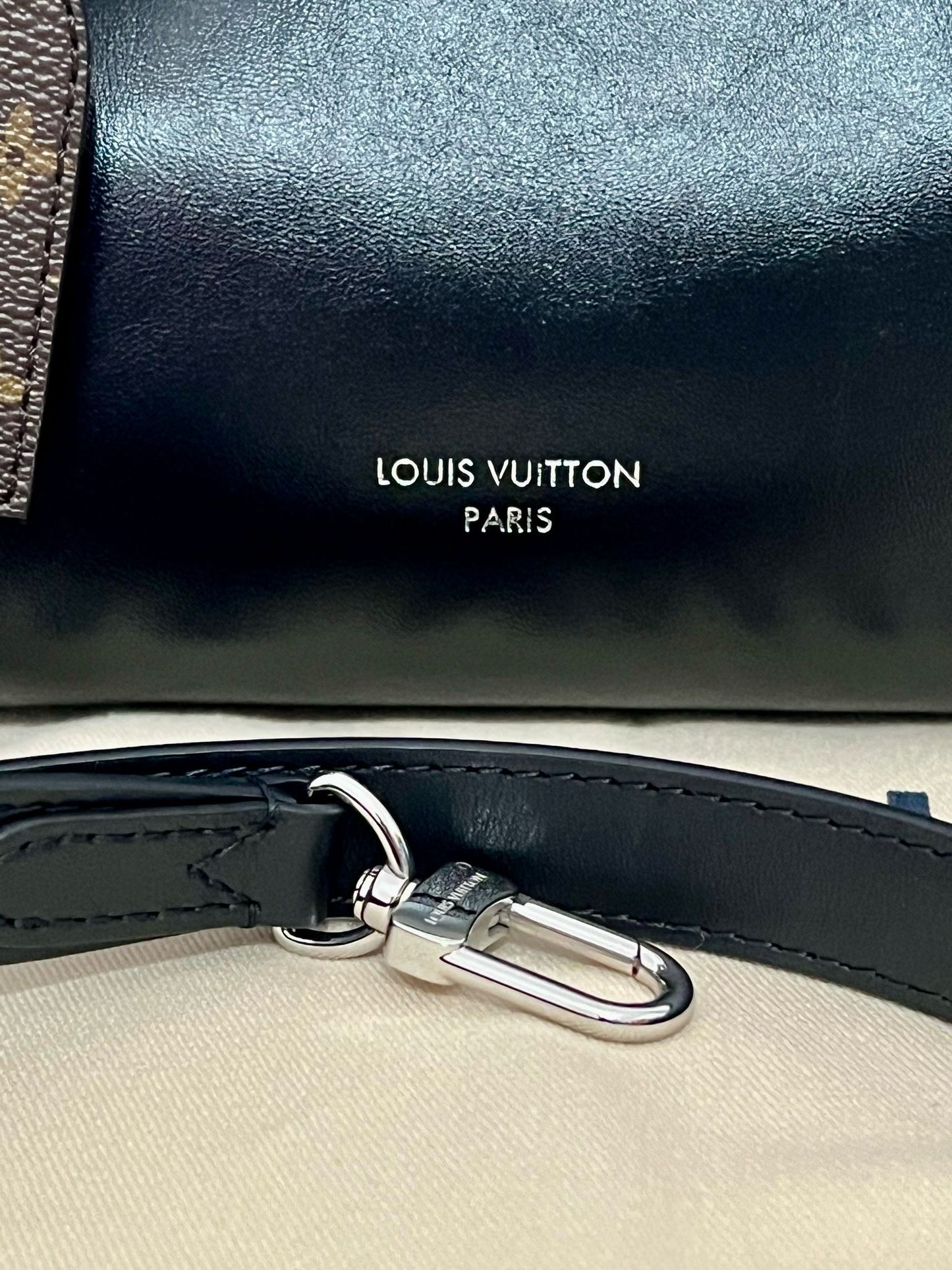 LV speedy cargo Vibe