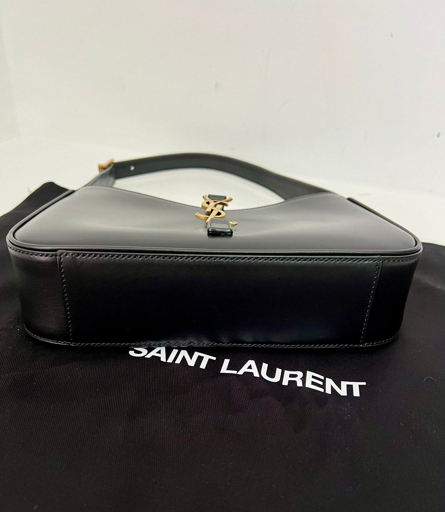 Ysl Saint Laurent Hobo 5 a 7 black