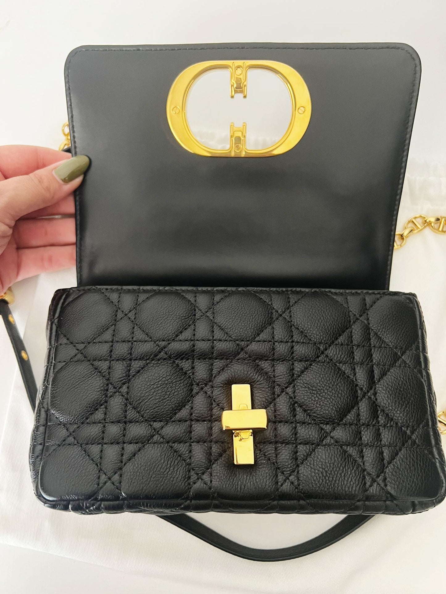 Black small Caro