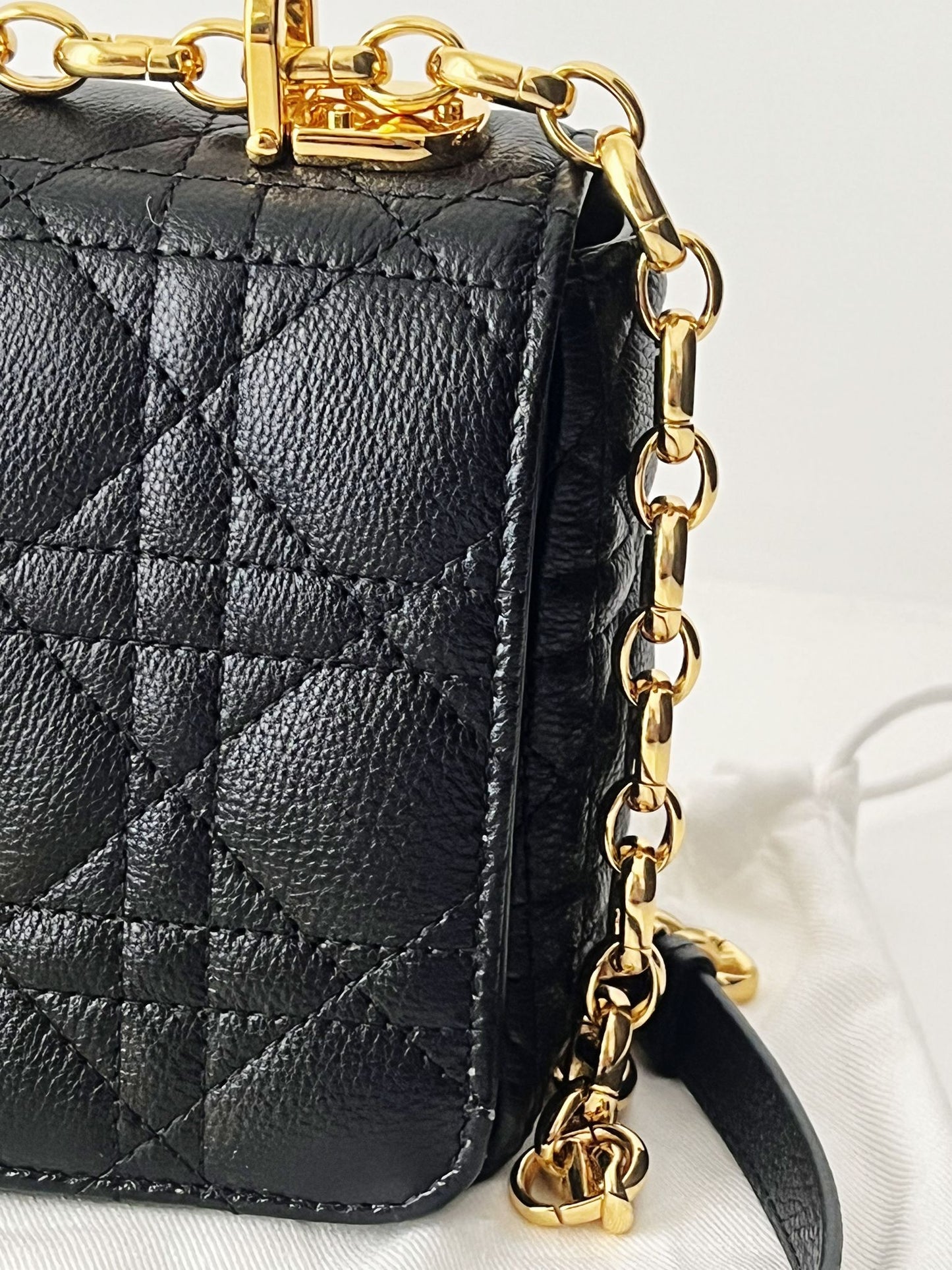 Black small Caro