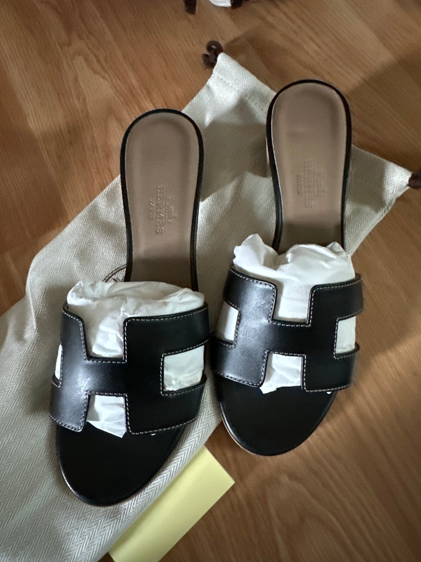 Oasis sandals 42 balance