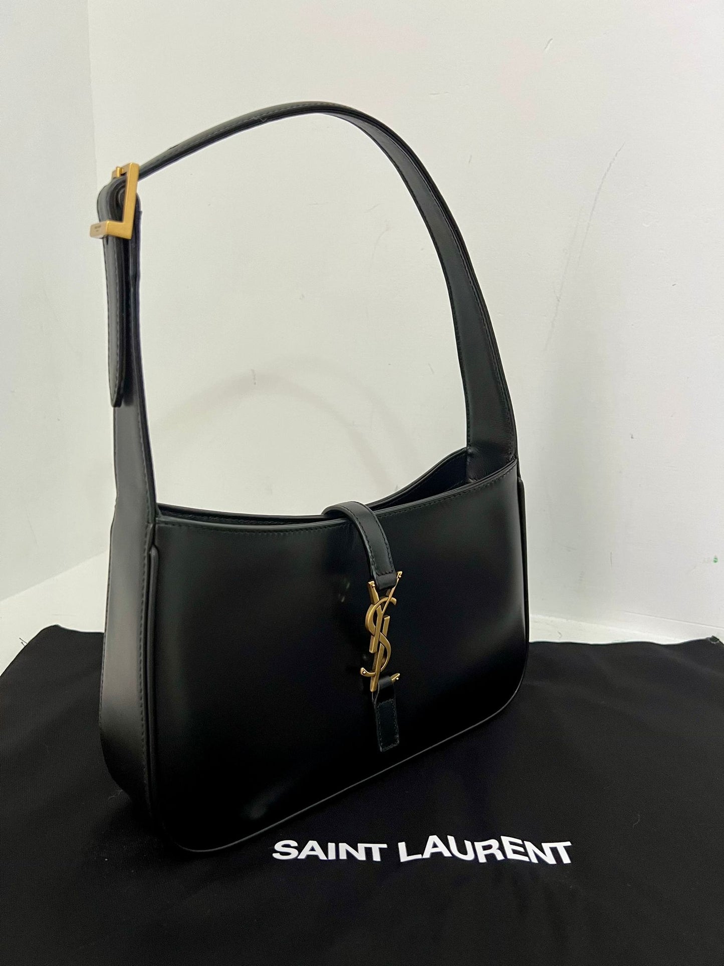 Ysl Saint Laurent Hobo 5 a 7 black