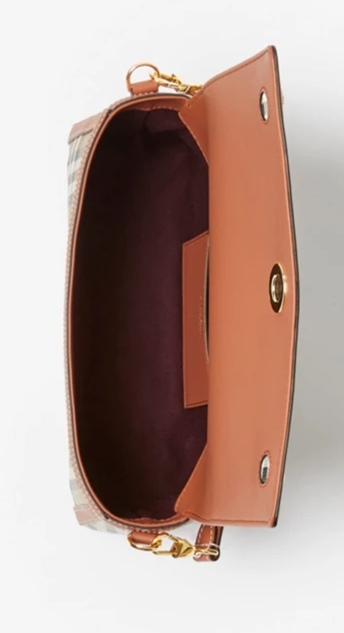 Burberry note bag affirm