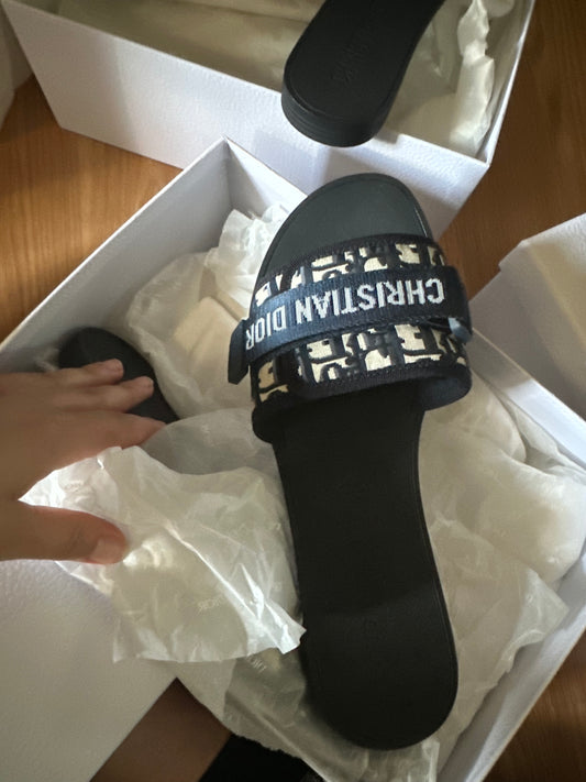 Dior revolution slides 38 NWB