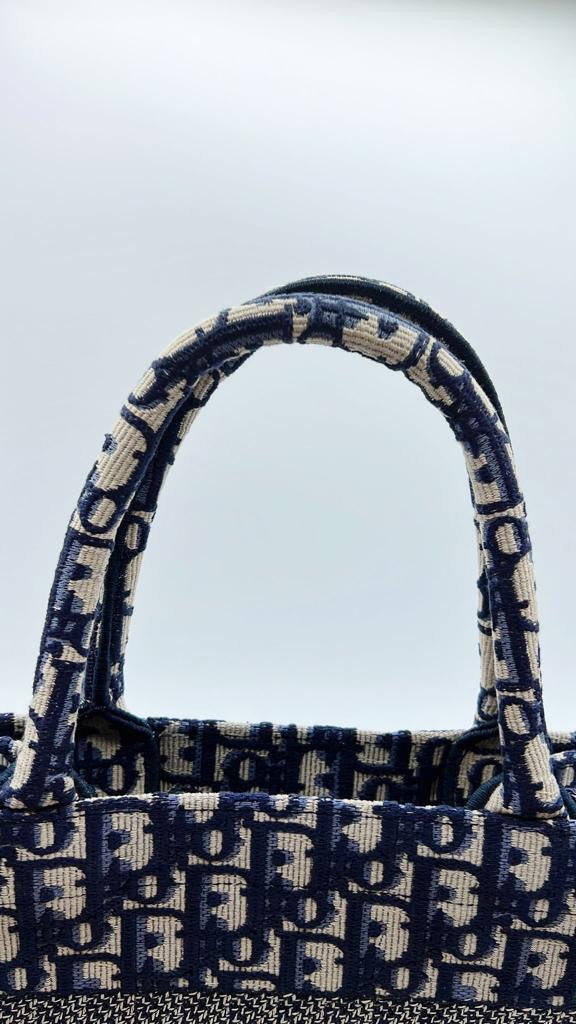 Dior size small Oblique tote