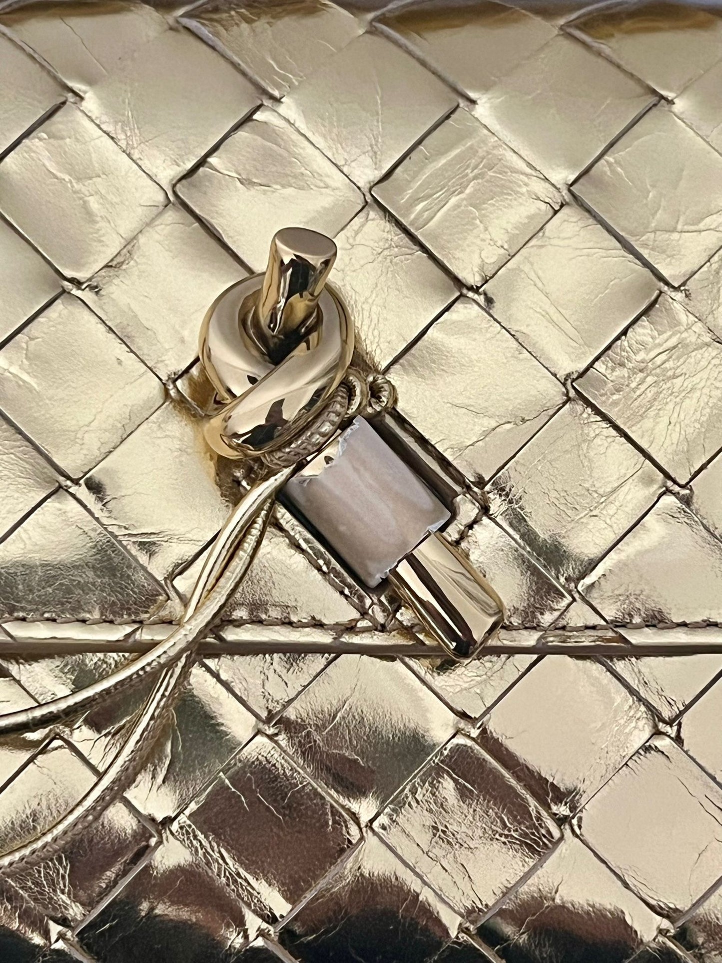 Bottega andiamo clutch gold