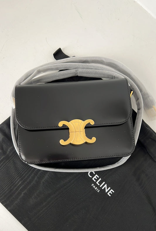 Celine teen Triomphe