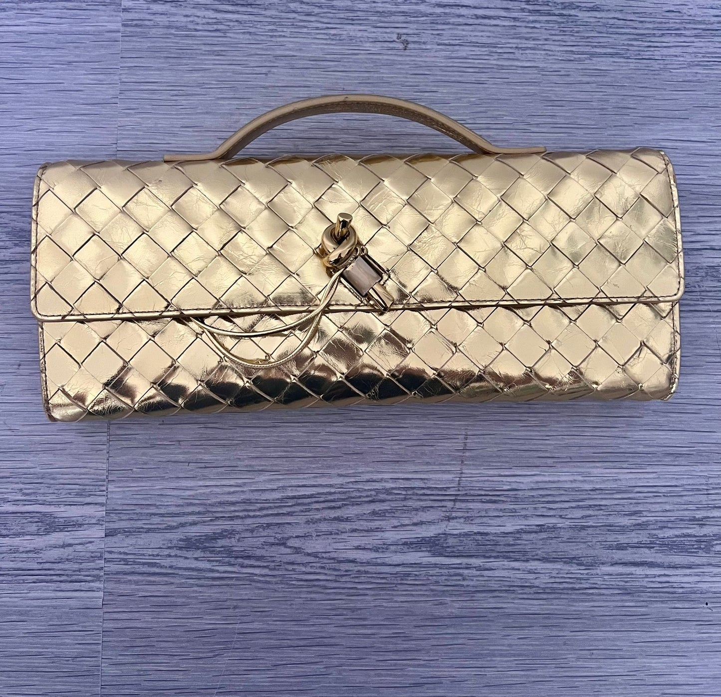 Bottega andiamo clutch gold
