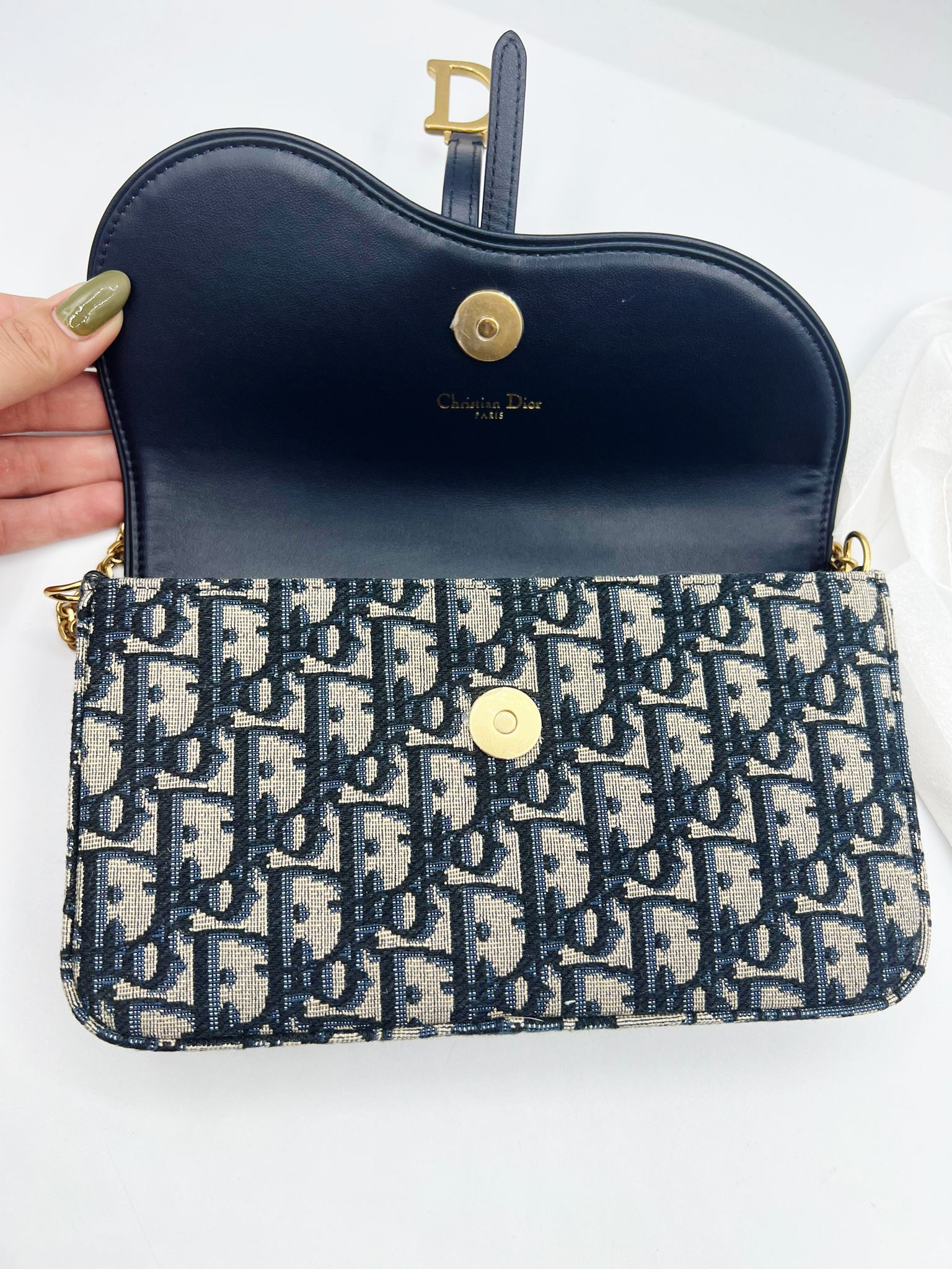 Dior wallet on chain