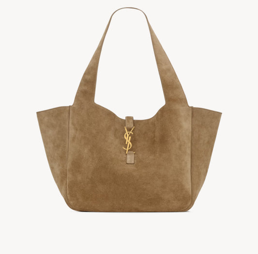 Ysl LE 5 À 7 BEA IN SUEDE
GOLDEN LEAF