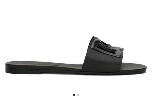 Dolce rubber slides size 39