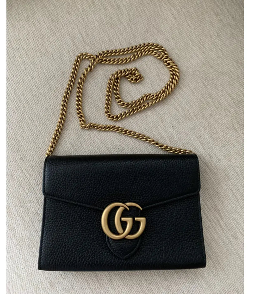 Gucci wallet on chain